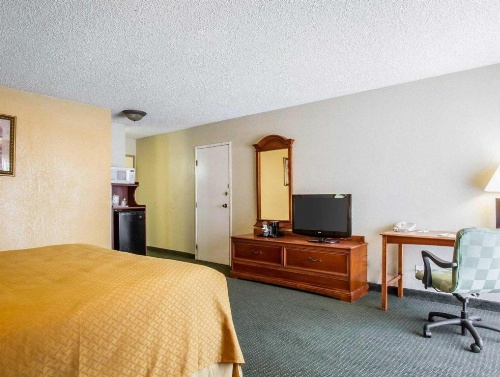 Quality Inn Tucson image 3